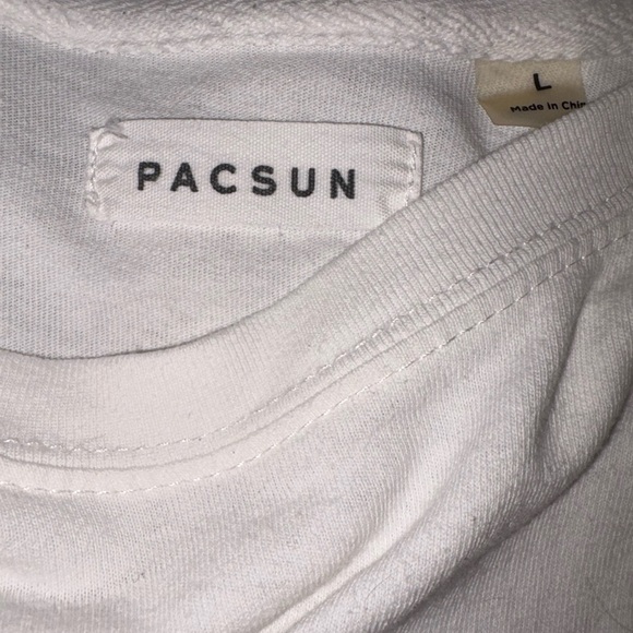 PacSun White Grapic T-Shirt Large - Picture 4 of 4